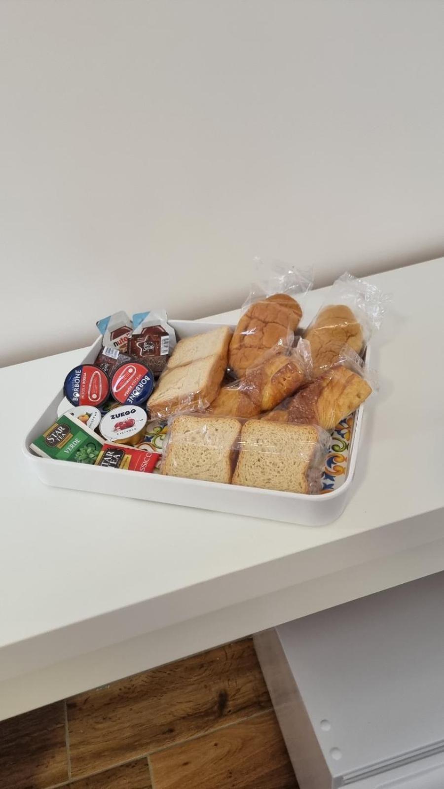 Bed and Breakfast Fly Napoli Exterior foto